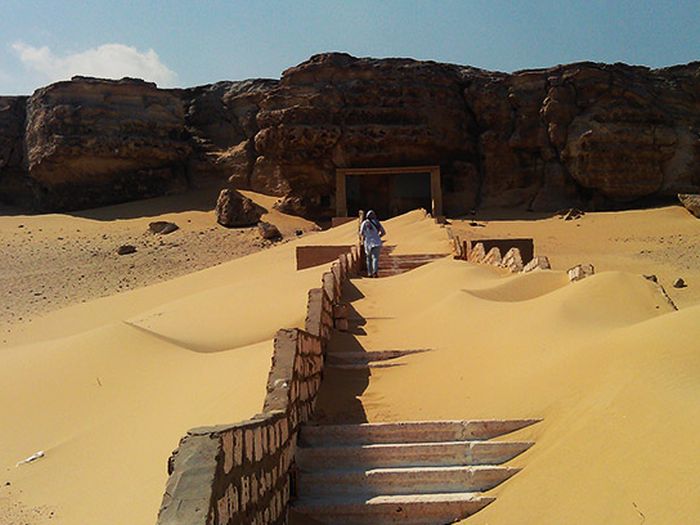 Tuna el-Gebel
